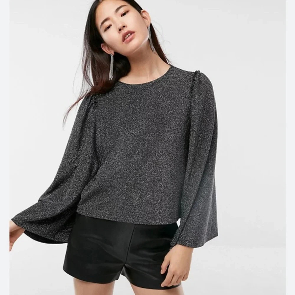 3/$22🩶 Express Pullover Top Metallic Silver Sparkle Wide Sleeves Dressy Size M